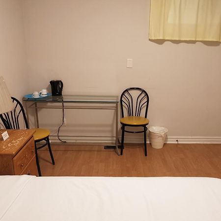 Cozy Private Rm Heart Of North York Free Parking Full Kitchen Close To Downtown Apartment Toronto Exterior photo