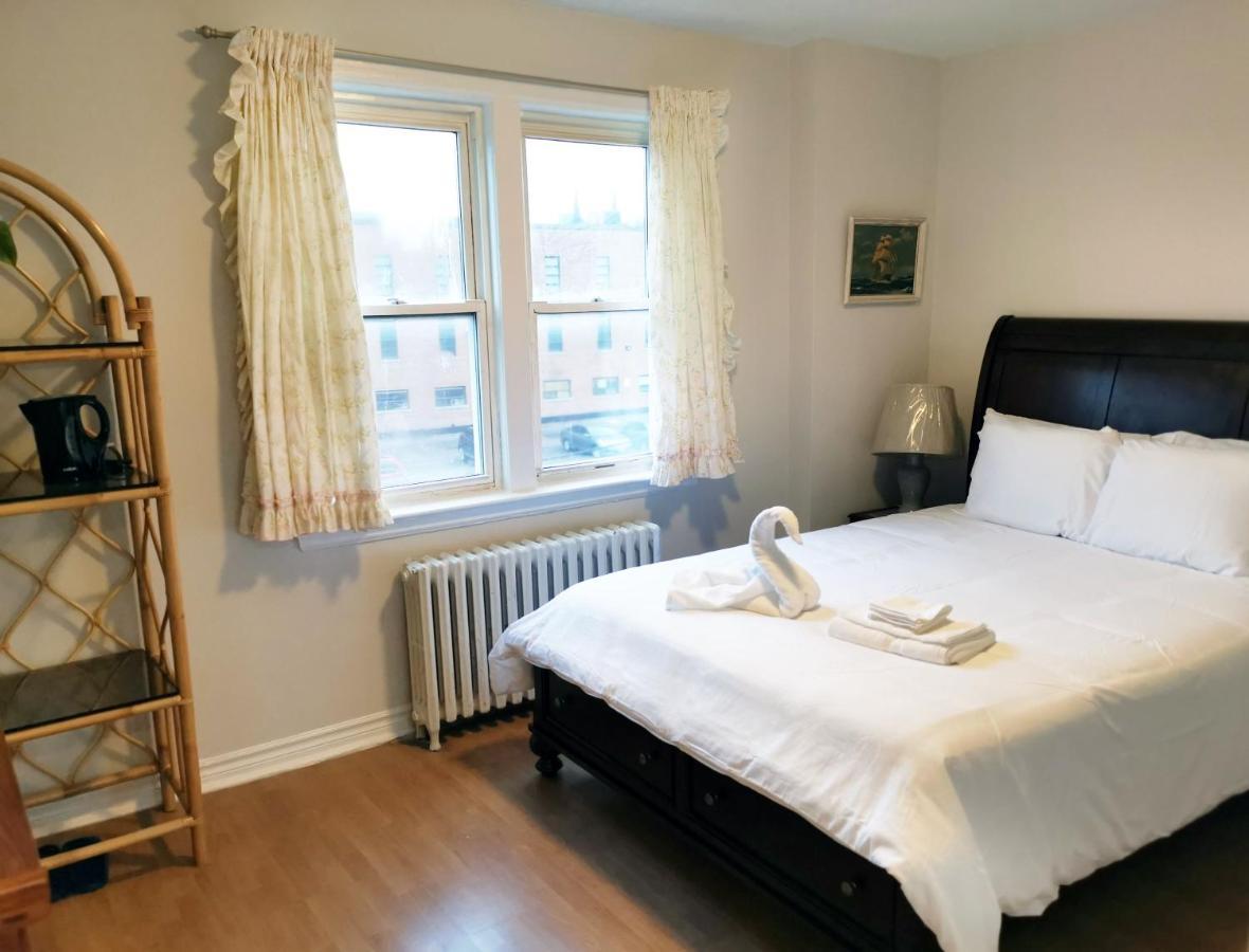 Cozy Private Rm Heart Of North York Free Parking Full Kitchen Close To Downtown Apartment Toronto Exterior photo